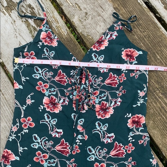 Forever 21 Floral Lace Up Front Romper Small - Picture 7 of 8